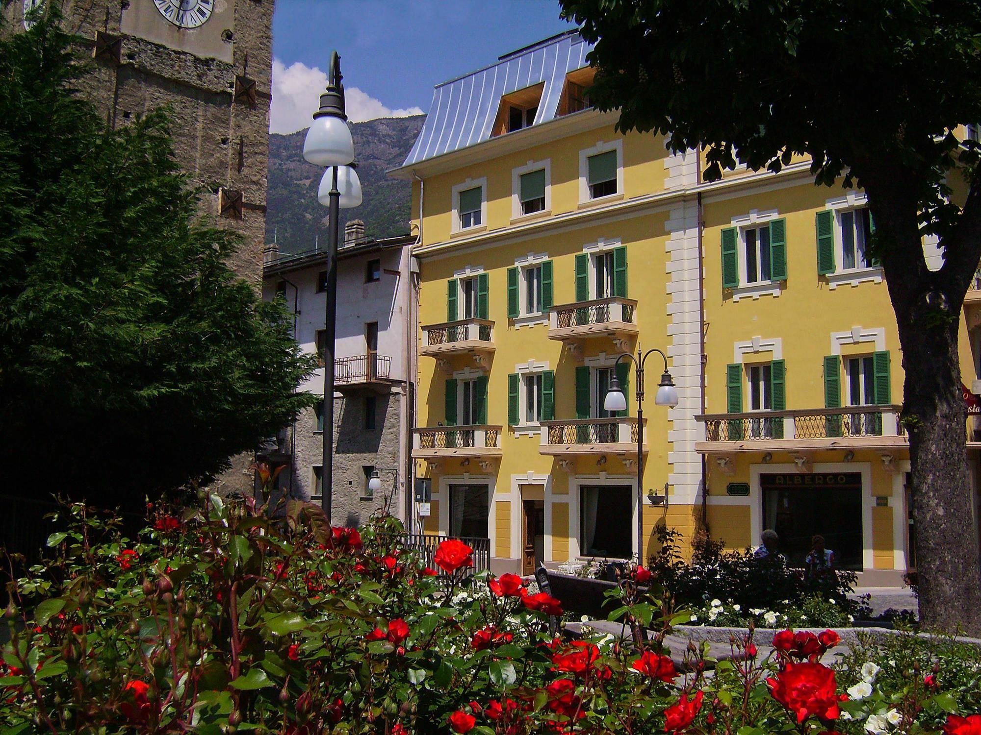 Hotel Alla Posta Saint-Vincent Exterior foto